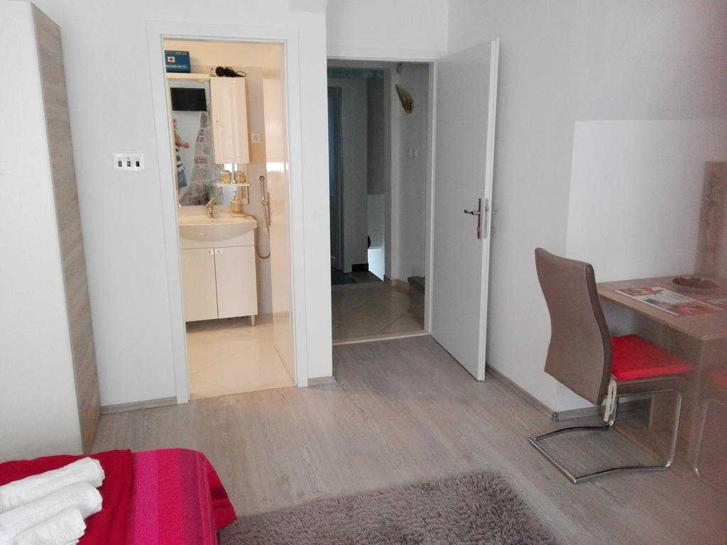 Apartman Drazin Kastela Exterior photo